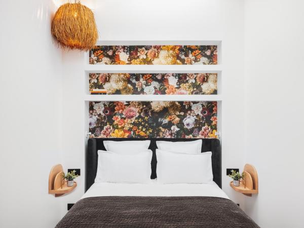 Maisons du Monde Hôtel & Suites - Marseille Vieux Port : photo 7 de la chambre appartement 1 chambre avec terrasse