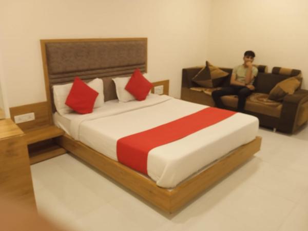 Hotel Maan Palace : photo 7 de la chambre chambre lit king-size deluxe
