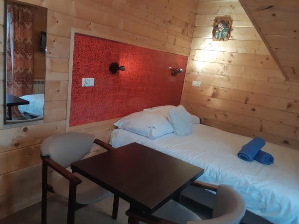 Apartamenty i pokoje gościnne Nowita : photo 4 de la chambre chambre double supérieure avec salle de bains