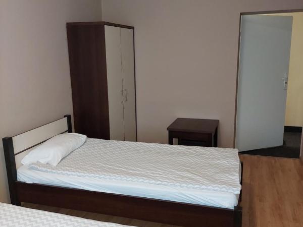 Strzelec Noclegi : photo 8 de la chambre petite chambre lits jumeaux