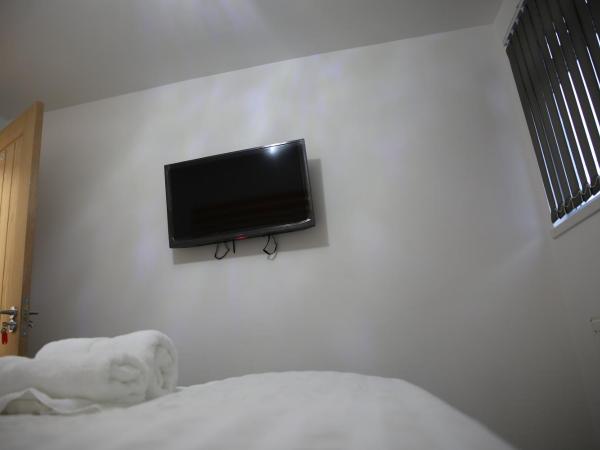 Rostron House : photo 5 de la chambre chambre double avec salle de bains commune