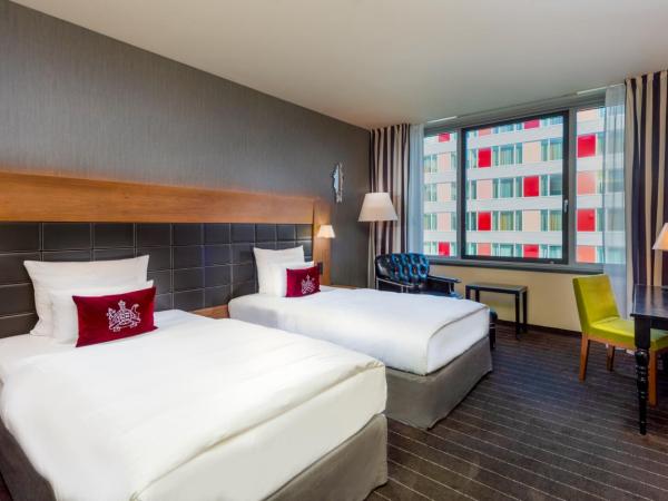 Mövenpick Hotel Stuttgart Airport : photo 4 de la chambre chambre lits jumeaux premium