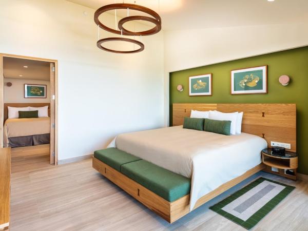 Presidente InterContinental Cozumel Resort & Spa, an IHG Hotel : photo 5 de la chambre suite familiale avec 1 lit king-size et 2 lits doubles - vue sur océan