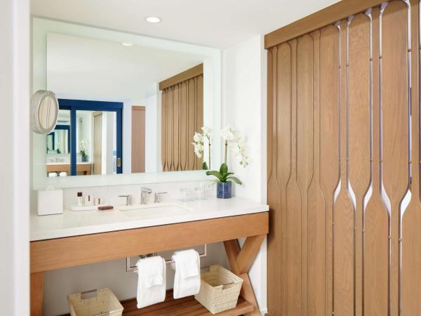 OUTRIGGER Reef Waikiki Beach Resort : photo 7 de la chambre hébergement 1 lit king-size tour océan - vue sur océan