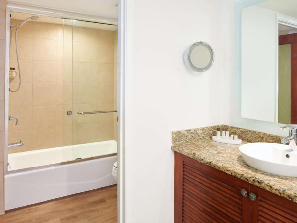 OUTRIGGER Reef Waikiki Beach Resort : photo 5 de la chambre hébergement standard 2 lits queen-size