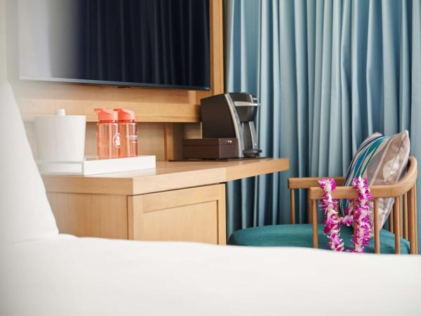 OUTRIGGER Reef Waikiki Beach Resort : photo 6 de la chambre hébergement standard 2 lits queen-size