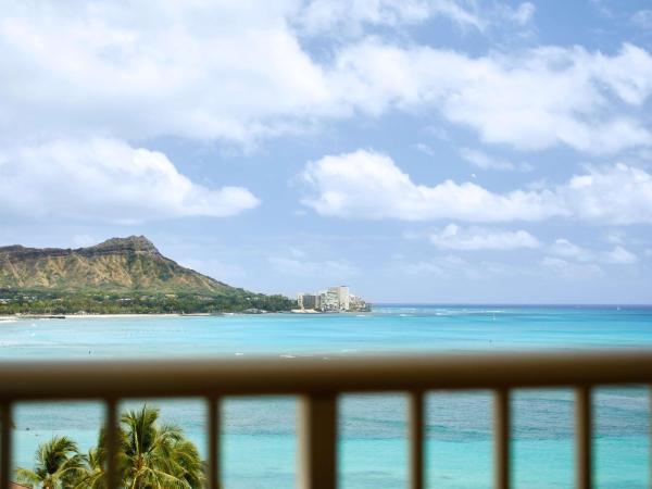 OUTRIGGER Reef Waikiki Beach Resort : photo 5 de la chambre suite club lit king-size - côté océan