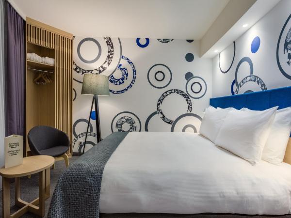 Holiday Inn - Warsaw City Centre, an IHG Hotel : photo 7 de la chambre suite lit king-size - vue sur ville