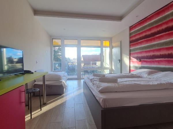 Colors Holiday Hotel : photo 1 de la chambre chambre triple - vue sur jardin
