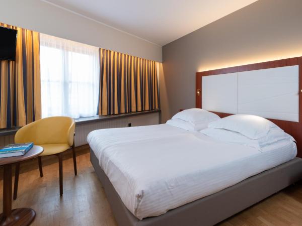 Rosenburg Hotel Brugge : photo 6 de la chambre chambre double ou lits jumeaux supérieure avec vue sur le canal