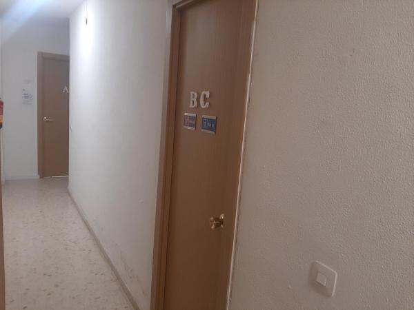 Rafaela Guest House : photo 10 de la chambre chambre triple basique avec salle de bains commune