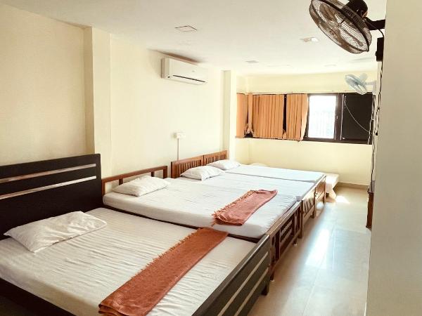 OMAR RESIDENCY : photo 4 de la chambre chambre quadruple Économique