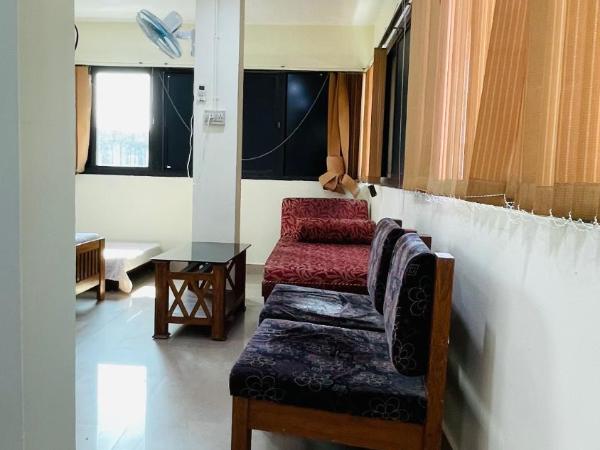 OMAR RESIDENCY : photo 6 de la chambre chambre quadruple Économique