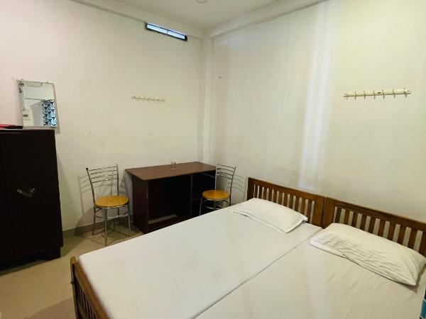 OMAR RESIDENCY : photo 3 de la chambre chambre double Économique