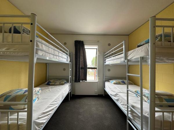 Around The World Backpackers : photo 2 de la chambre lit dans dortoir pour femmes de 4 lits
