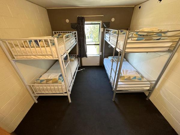 Around The World Backpackers : photo 5 de la chambre lit dans dortoir mixte de 4 lits
