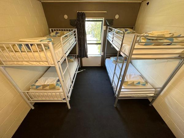 Around The World Backpackers : photo 3 de la chambre lit dans dortoir pour femmes de 4 lits