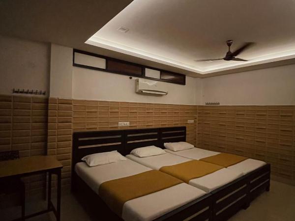 OMAR RESIDENCY : photo 9 de la chambre chambre triple classique