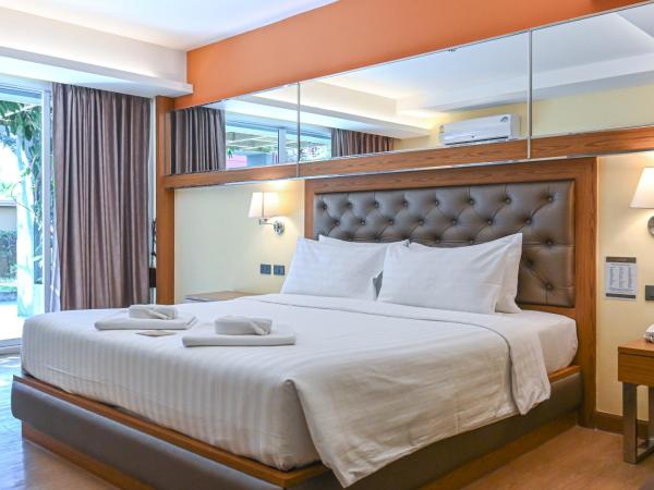 Golden Sea Hua Hin - SHA Extra Plus : photo 10 de la chambre chambre double ou lits jumeaux avec accès piscine 