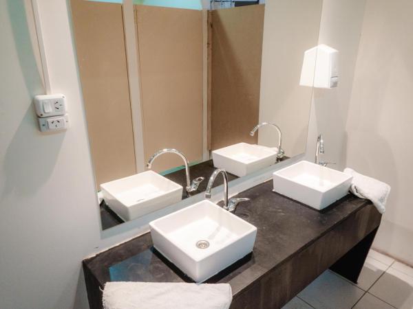 Clover Hostel : photo 6 de la chambre lit dans dortoir mixte de 8 lits