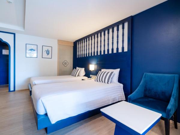 Bhukitta Boutique Hotel Phuket Town : photo 3 de la chambre deluxe twin room + free coworking space