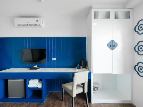 Bhukitta Boutique Hotel Phuket Town : photo 7 de la chambre deluxe double bed + free coworking space