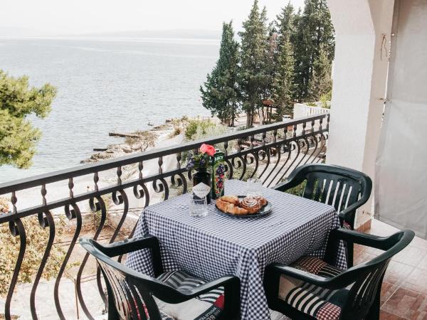 Villa Aequum : photo 6 de la chambre chambre double avec balcon - vue sur mer