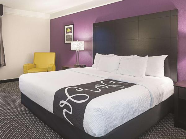 La Quinta by Wyndham Las Vegas Summerlin Tech : photo 1 de la chambre chambre lit king-size deluxe
