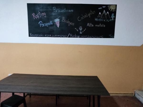 VI&VI HOSTEL MENDOZA : photo 4 de la chambre lit dans un dortoir de 4 lits