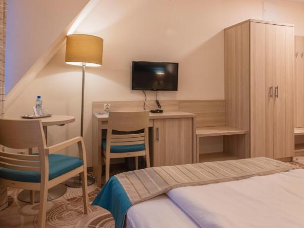 Hotel Cesarskie Ogrody : photo 1 de la chambre single room in residence building