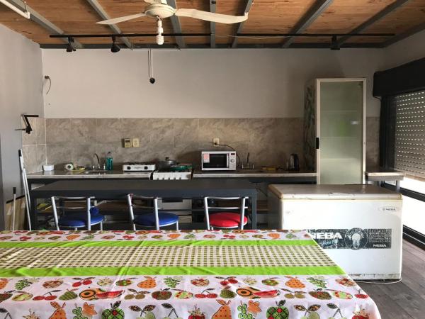 Lapacho Hostel Salta Coliving : photo 9 de la chambre chambre triple Économique