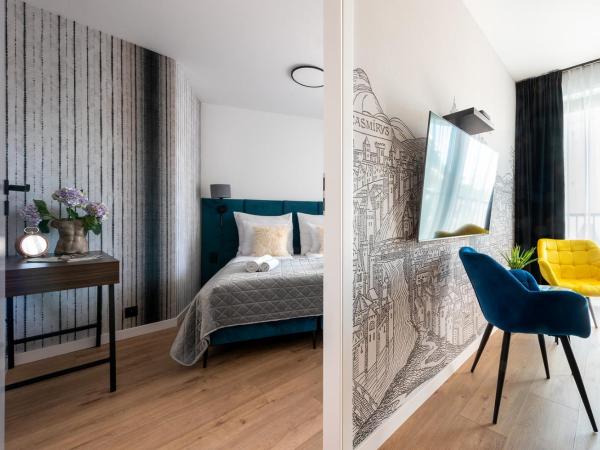 Aparthotel InPoint Cracow G15 - Free Underground Parking : photo 7 de la chambre appartement avec balcon