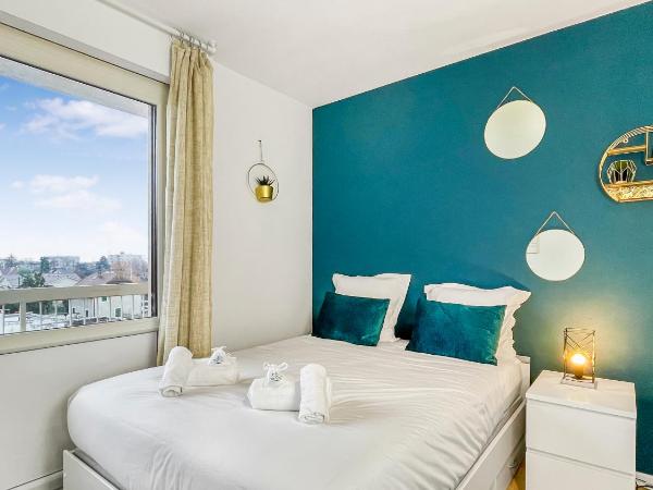 HOMEY LA COLOC MUGI - Colocation haut de gamme - Chambres privées - Balcon - Wifi et Netflix - Proche transports commun : photo 7 de la chambre chambre double avec salle de bains privative