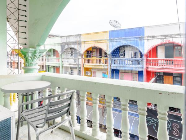 High5 Guesthouse : photo 8 de la chambre chambre double avec balcon