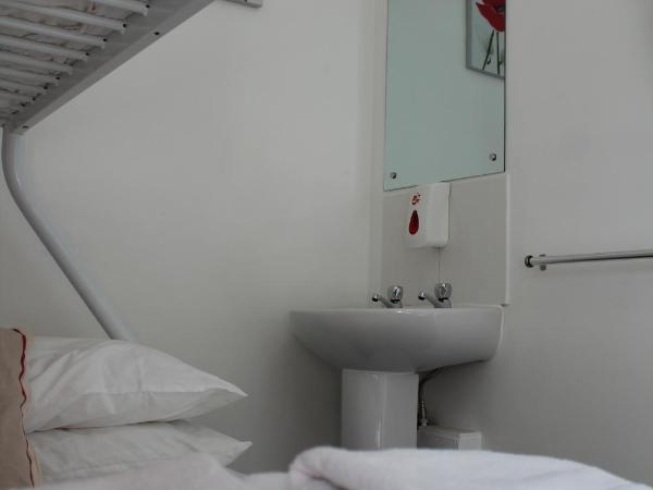 Backpackers Blackpool - Family Friendly Hotel : photo 4 de la chambre chambre double