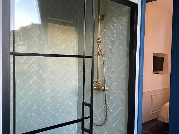 La Villa Barbieux : photo 8 de la chambre chambre double avec salle de bains privative