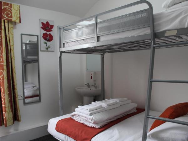 Backpackers Blackpool - Family Friendly Hotel : photo 1 de la chambre chambre double