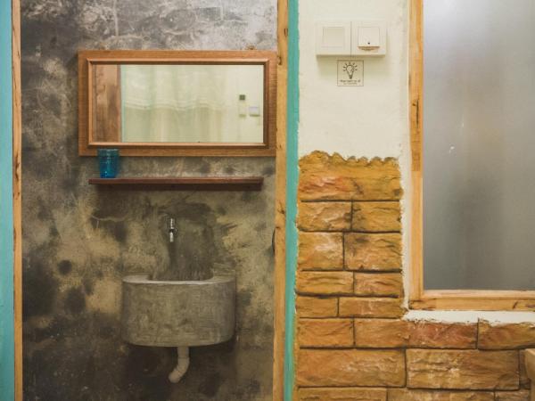 My Guesthouse 109 - SELF CHECK IN : photo 5 de la chambre chambre standard lit queen-size