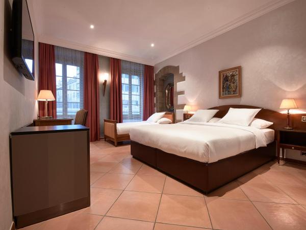 Hotel d'Allèves : photo 3 de la chambre chambre triple