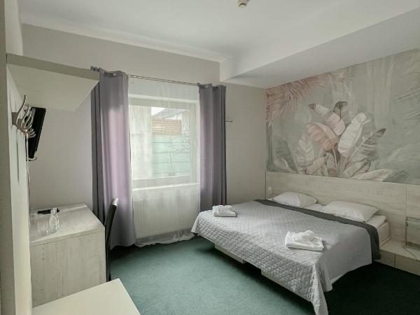 Hotel Poleski : photo 1 de la chambre chambre double ou lits jumeaux