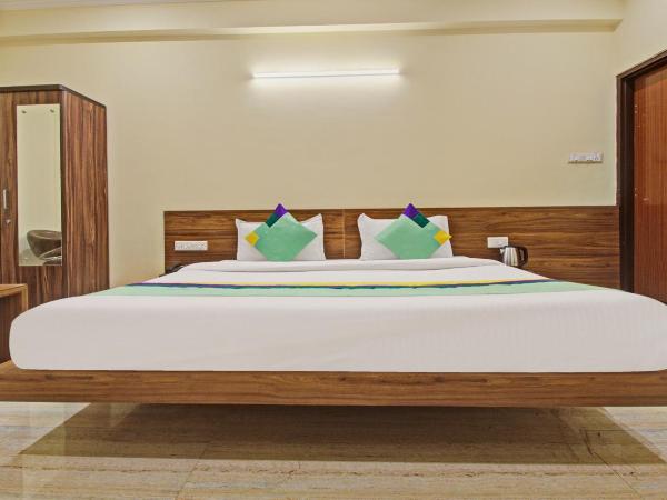 Treebo Rama Hindustani : photo 2 de la chambre chambre double deluxe