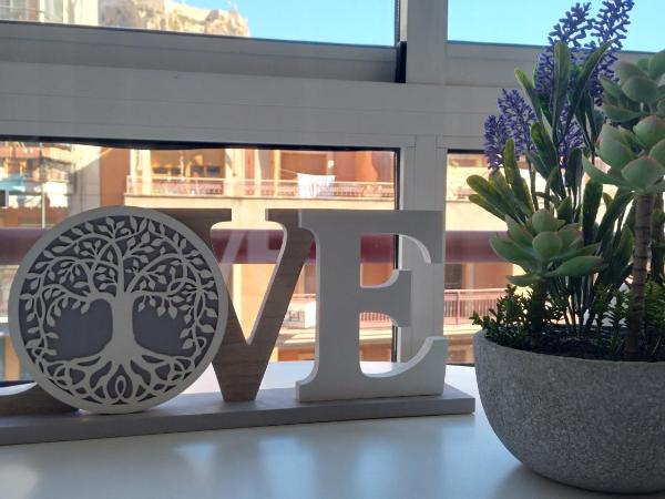 LOVE ALICANTE : photo 3 de la chambre chambre double avec salle de bains commune