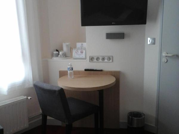 Hôtel Carmin : photo 2 de la chambre chambre double confort