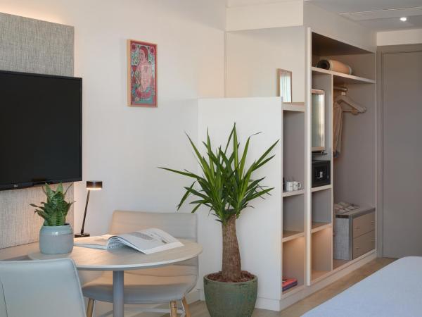 INNSiDE by Meliá Barcelona Apolo : photo 7 de la chambre chambre the studio avec balcon