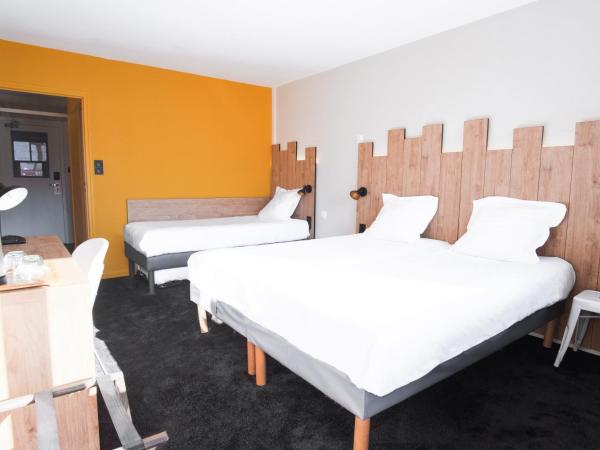 Hôtel Les 2 Alpes L'Orée Des Pistes : photo 2 de la chambre chambre familiale avec balcon
