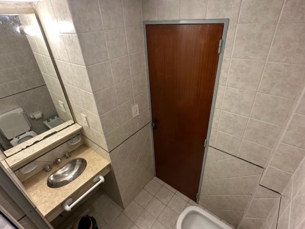 Apart Hotel Bari : photo 5 de la chambre chambre quadruple avec salle de bains privative