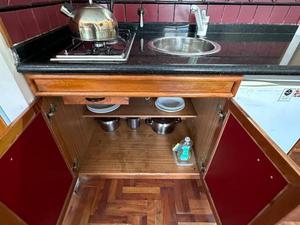 Apart Hotel Bari : photo 7 de la chambre chambre quadruple avec salle de bains privative