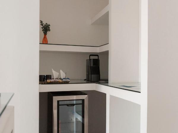 Suítes Luxo Marambaia- Epic House : photo 9 de la chambre suite deluxe - vue sur mer