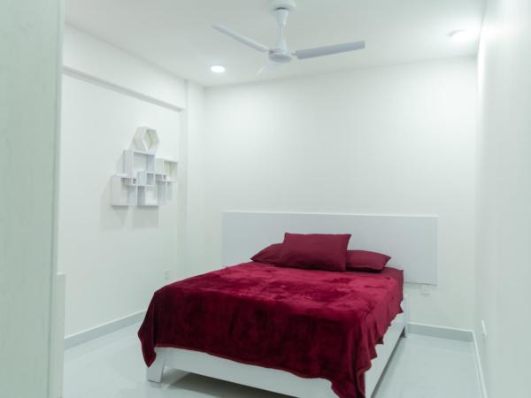 Resting View : photo 2 de la chambre appartement avec balcon