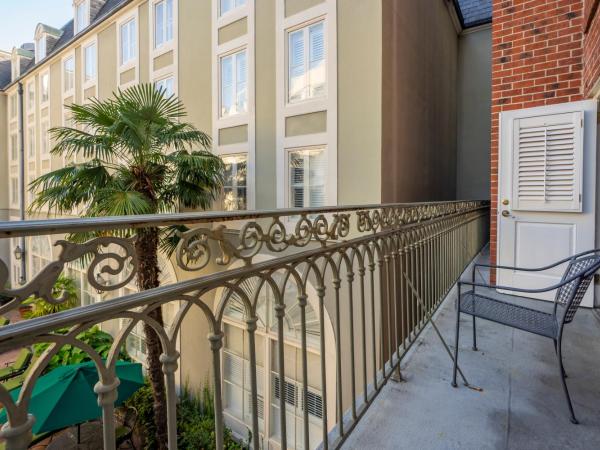 Bourbon Orleans Hotel : photo 3 de la chambre chambre lit queen-size avec balcon